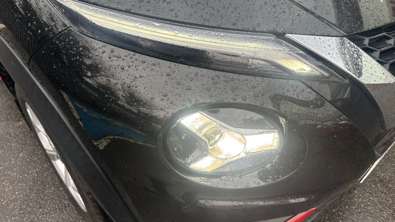 Nissan Juke 1.0 DiG-T N-Connecta 5dr Petrol Hatchback